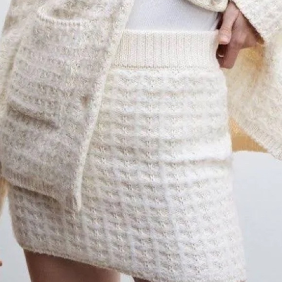 MNG knit skirt - Picture 1 of 5